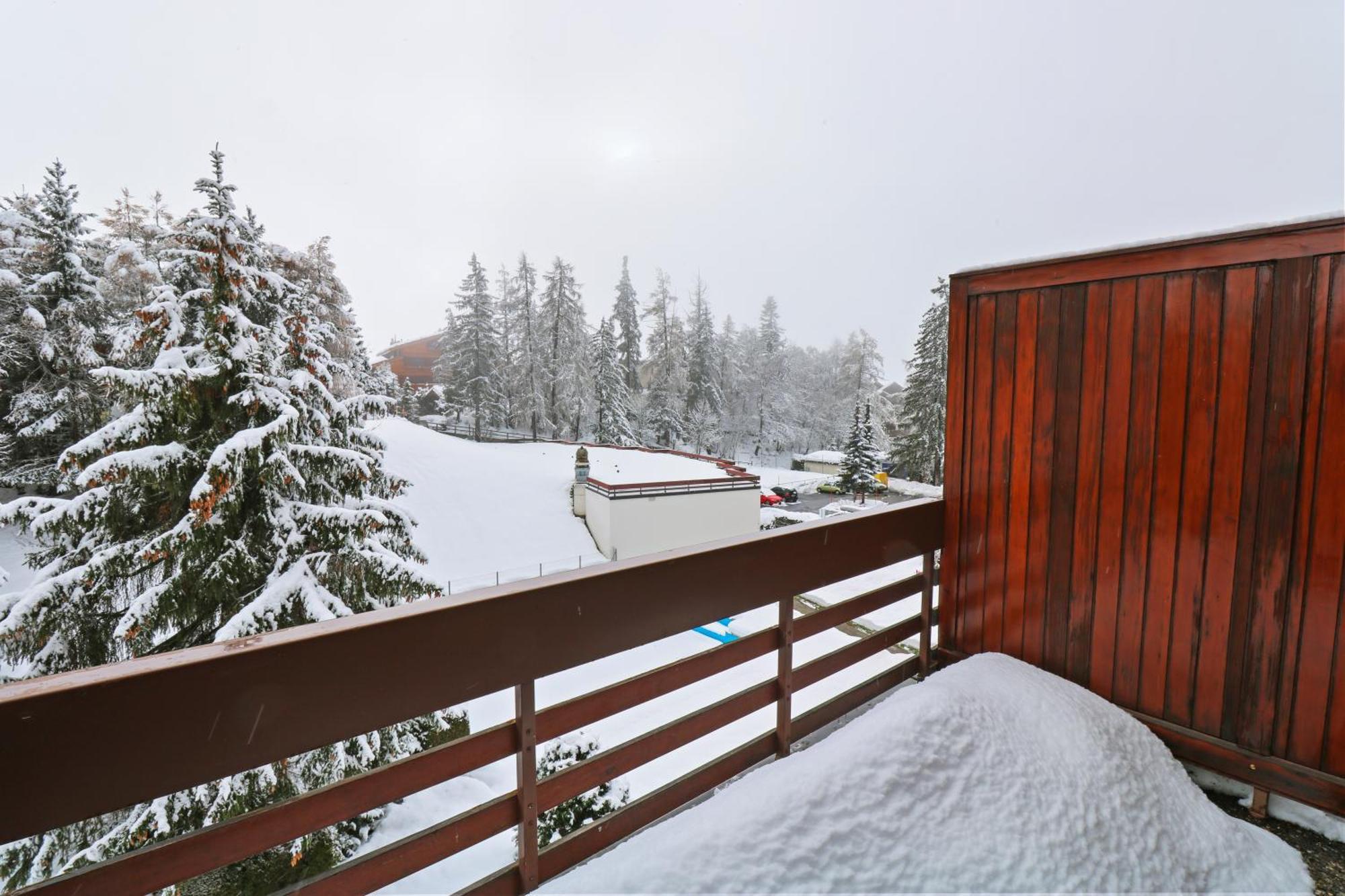 Joli Studio Avec Parking Gratuit Crans-Montana Extérieur photo